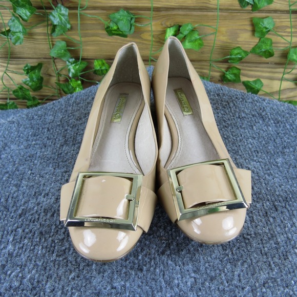 Louise et Cie Women's  Pump Beige Patent Leather Pump 6 Medium‎ Gently Used 2025 - Picture 2 of 7